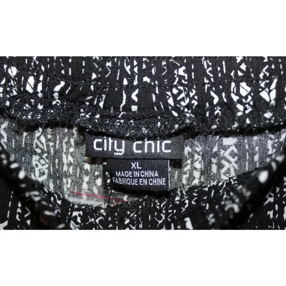NWT City Chic Scoop Print Shorts Black White XL Women's Plus Size 22 Beachy - Picture 6 of 13